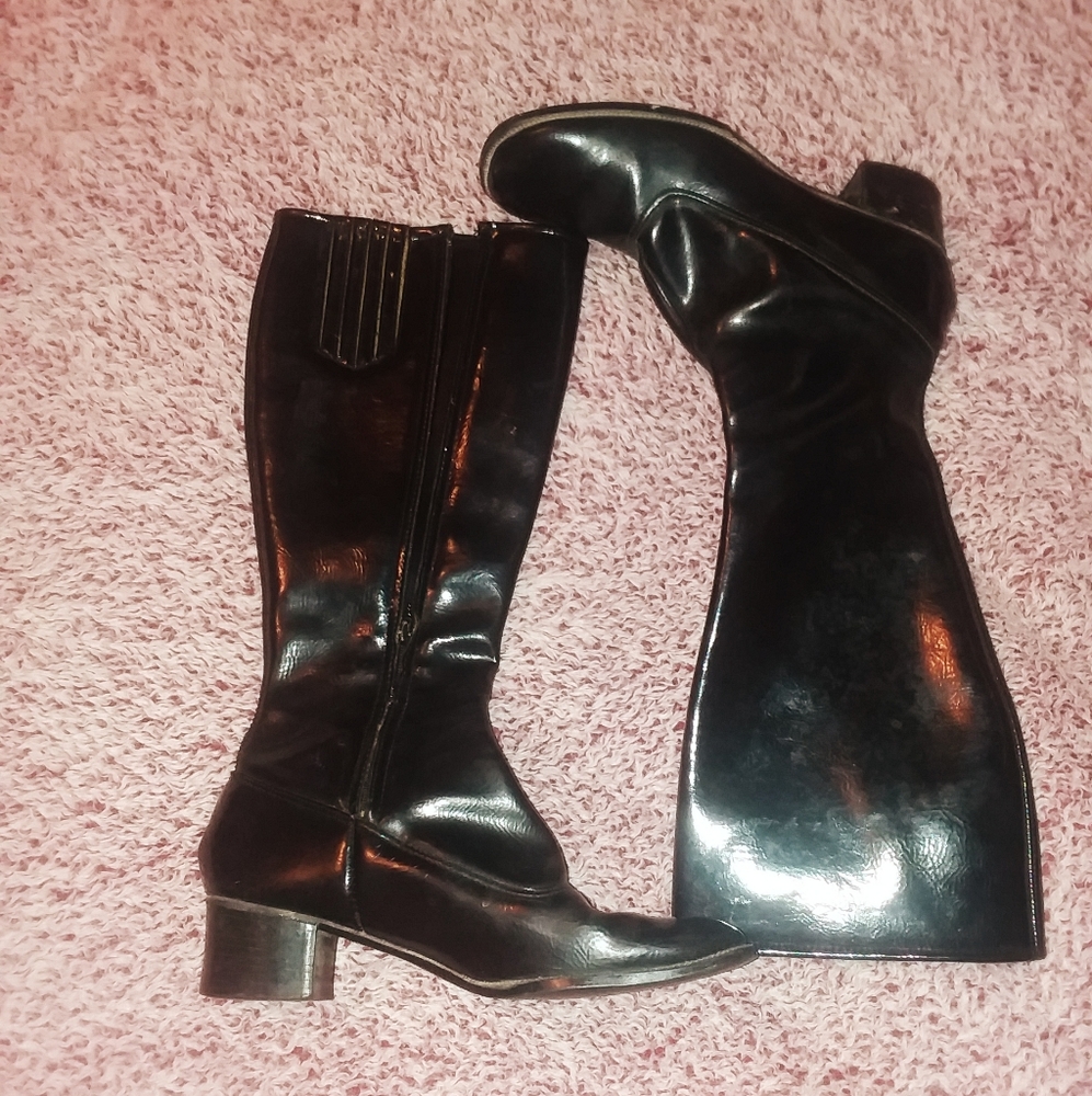 Early 90s square toed boots